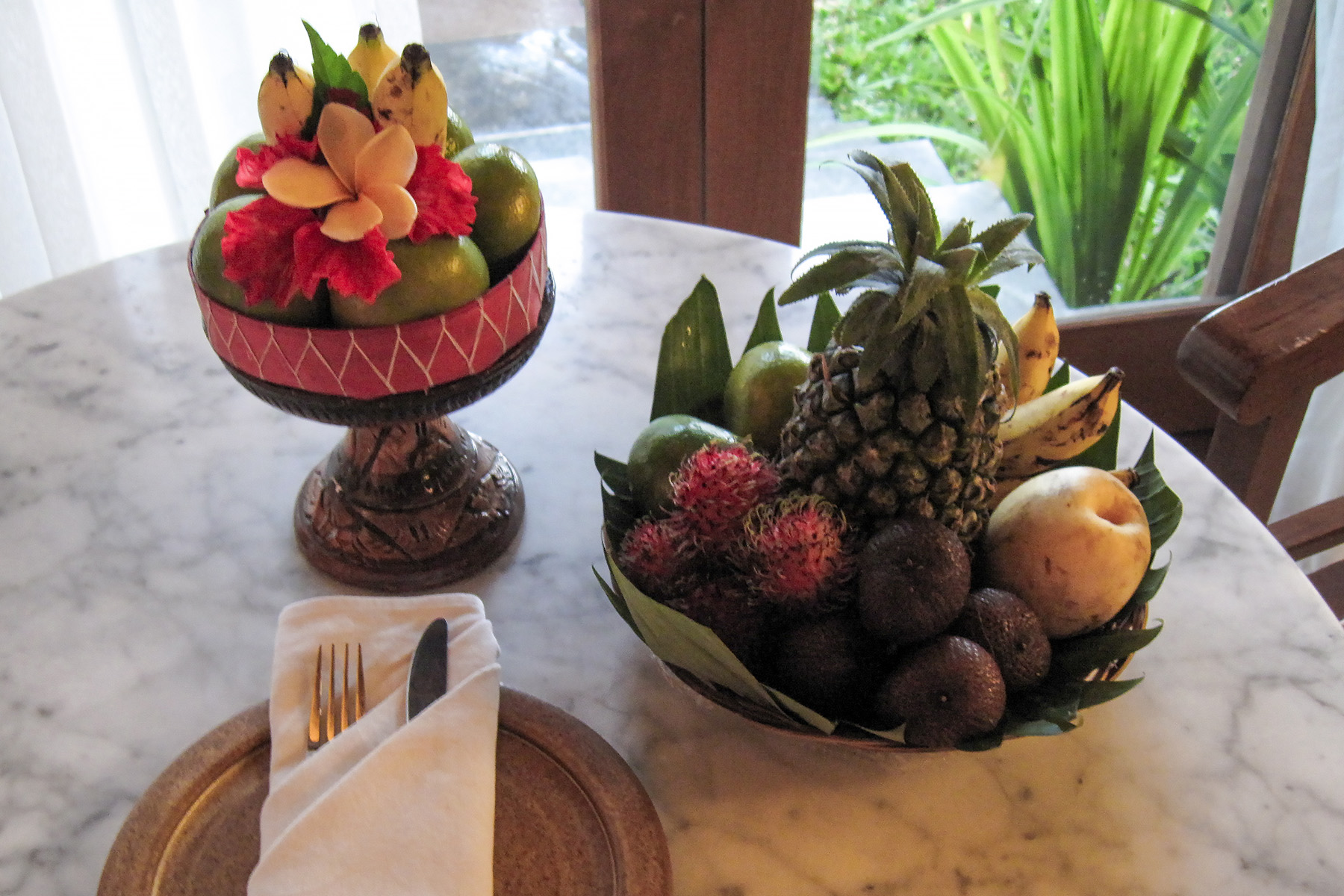 kamandalu-ubud-resort-fruits